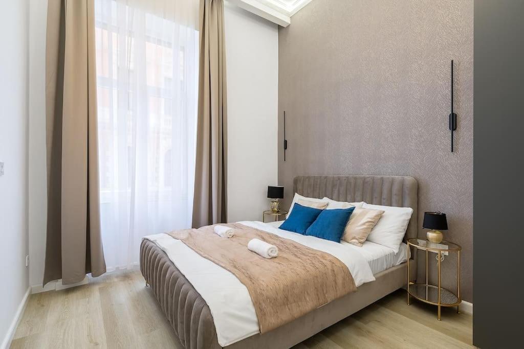 Deluxe Retreat - Free Parking Lejlighed